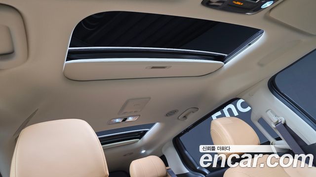 Kia Canival 2022 — photo 32