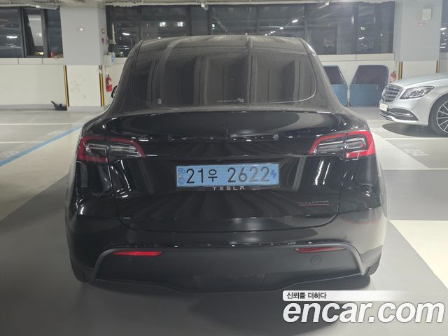 Tesla Model Y 2021 — photo 3