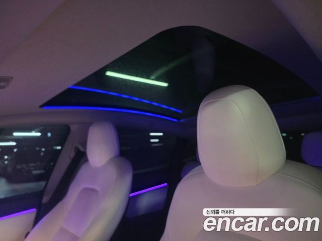 Tesla Model Y 2021 — photo 12