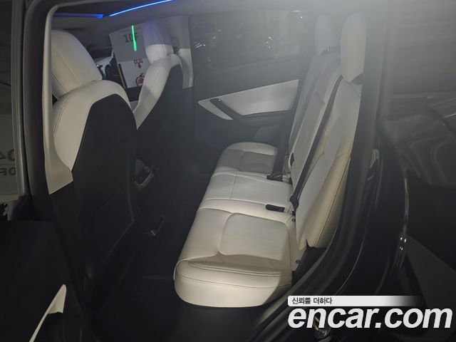 Tesla Model Y 2021 — photo 15