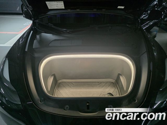 Tesla Model Y 2021 — photo 18