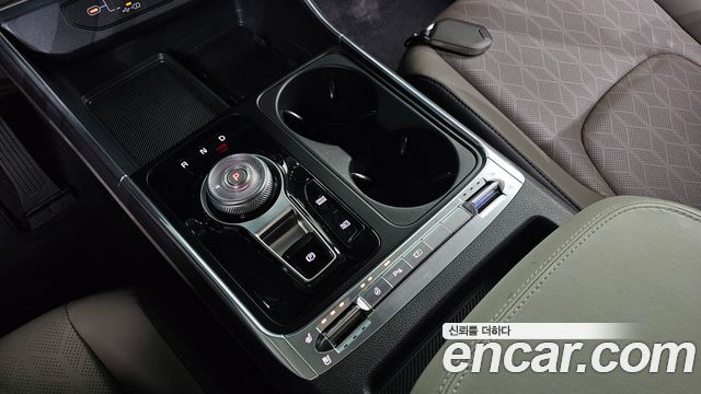 Kia Canival 2024 — photo 9