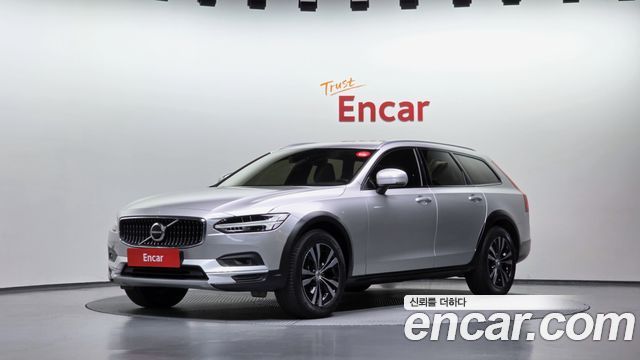 Volvo V90 2021 — photo 1