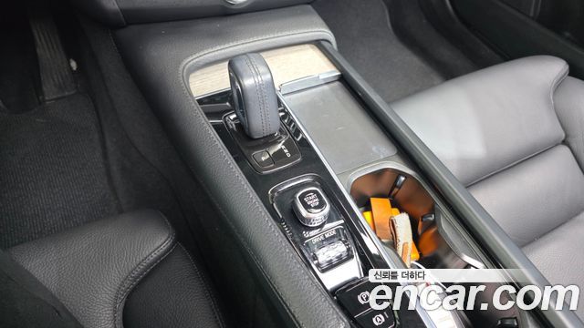 Volvo V90 2021 — photo 12
