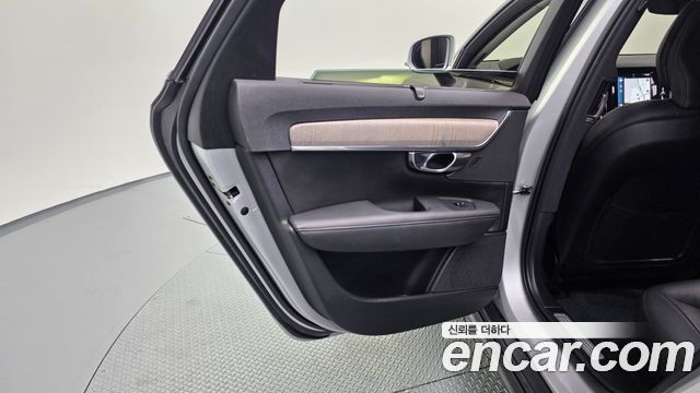 Volvo V90 2021 — photo 15