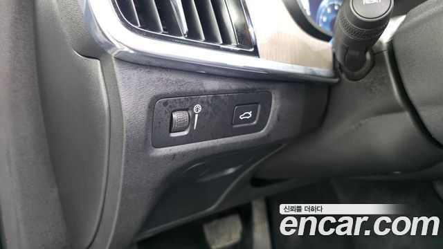 Volvo V90 2021 — photo 30