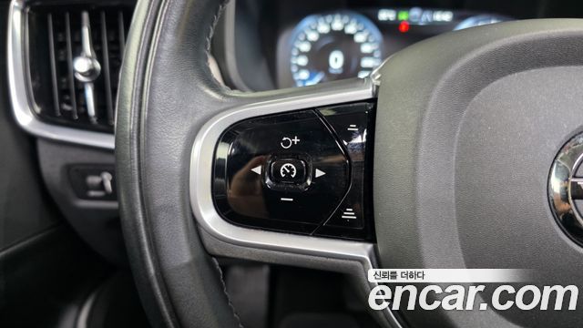 Volvo V90 2021 — photo 32