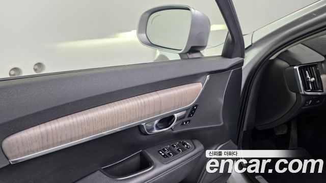Volvo V90 2021 — photo 35