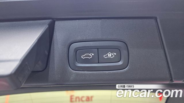 Volvo V90 2021 — photo 36