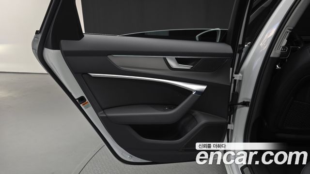 Audi A6 2021 — photo 15