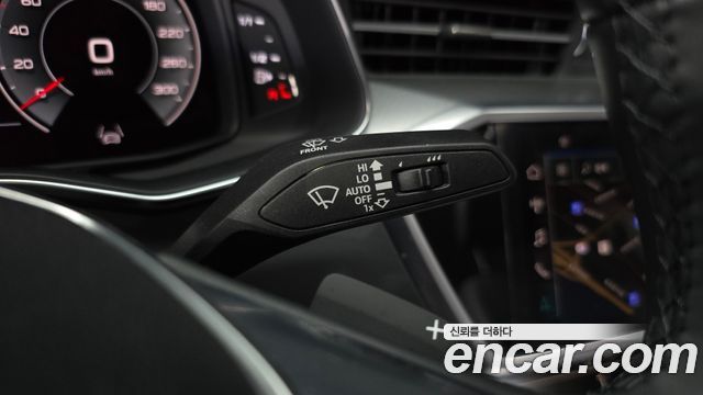 Audi A6 2021 — photo 27