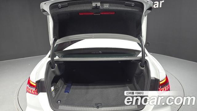 Audi A6 2021 — photo 28