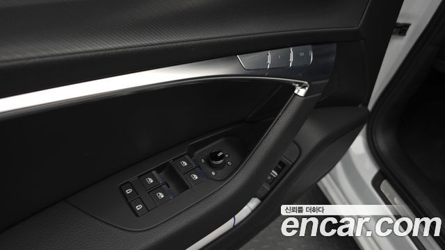 Audi A6 2021 — photo 29