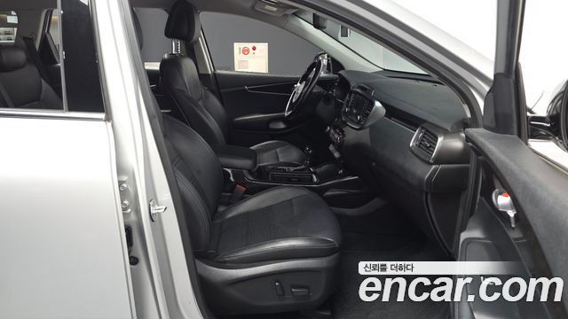 Kia Sorento 2016 — photo 17