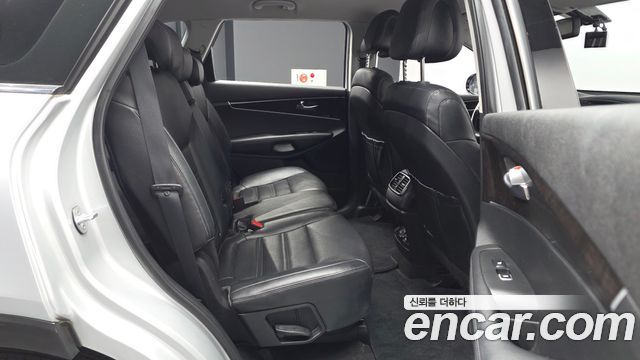 Kia Sorento 2016 — photo 18