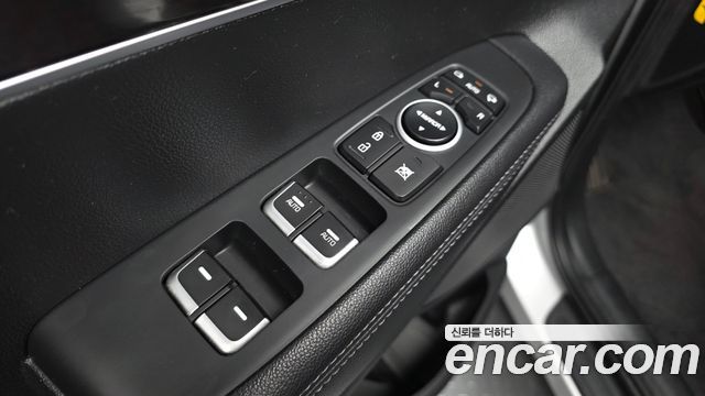 Kia Sorento 2016 — photo 28