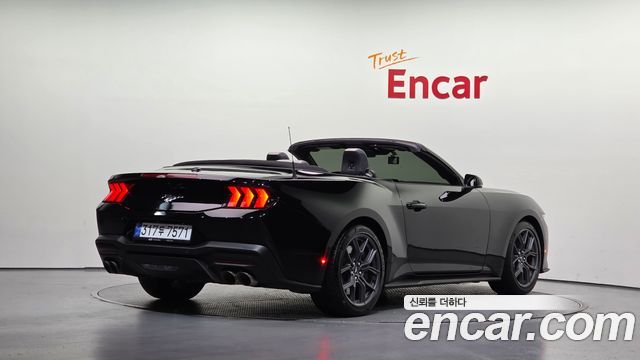 Ford Mustang 2025 — photo 2