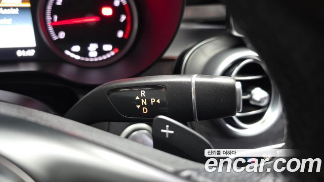 Mercedes-Benz GLC-Class 2019 — photo 12