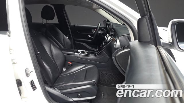 Mercedes-Benz GLC-Class 2019 — photo 17