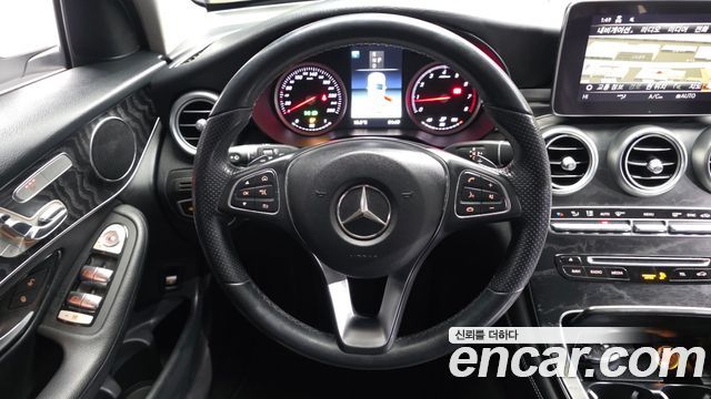 Mercedes-Benz GLC-Class 2019 — photo 19