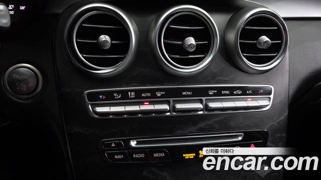 Mercedes-Benz GLC-Class 2019 — photo 22