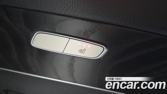 Mercedes-Benz GLC-Class 2019 — photo 24
