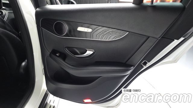Mercedes-Benz GLC-Class 2019 — photo 15