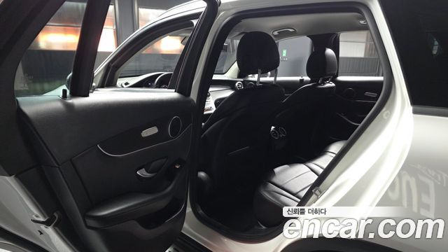 Mercedes-Benz GLC-Class 2019 — photo 16