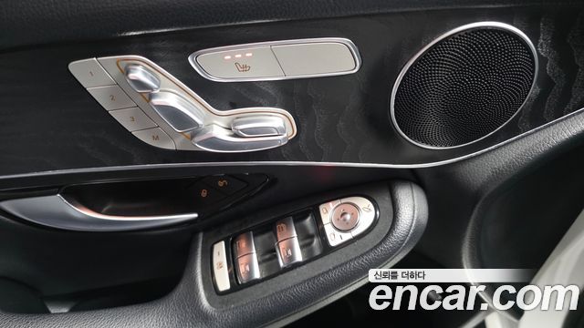 Mercedes-Benz GLC-Class 2019 — photo 27