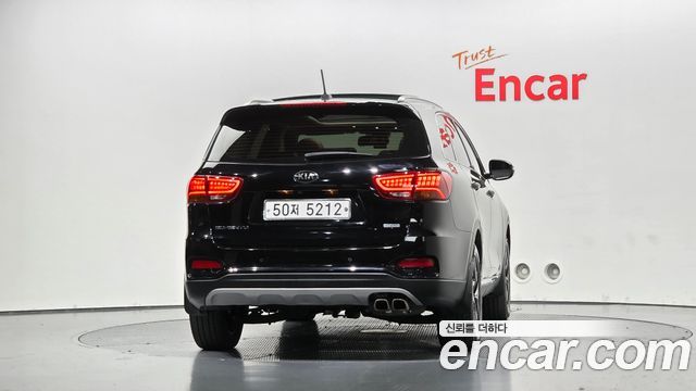 Kia Sorento 2018 — photo 4
