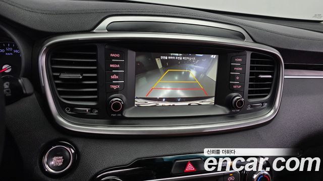 Kia Sorento 2018 — photo 21