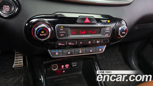 Kia Sorento 2018 — photo 22