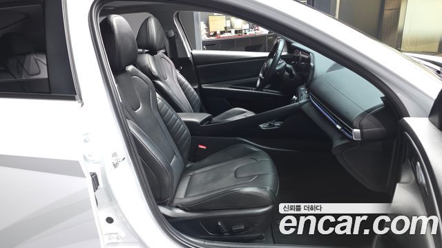 Hyundai AVANTE 2023 — photo 17