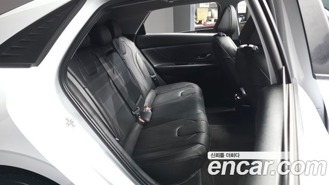 Hyundai AVANTE 2023 — photo 18