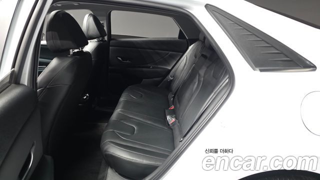 Hyundai AVANTE 2023 — photo 16