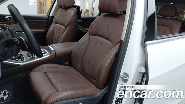 BMW X7 2022 — photo 10