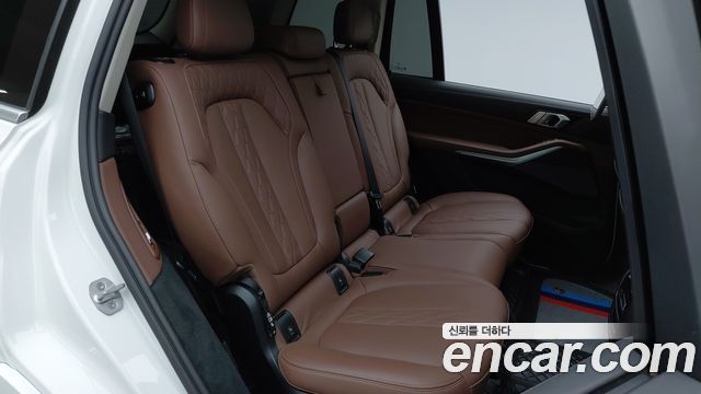 BMW X7 2022 — photo 18