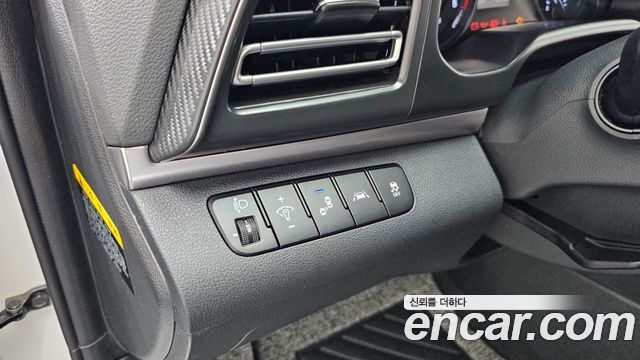 Hyundai AVANTE 2019 — photo 22