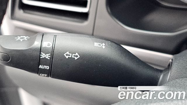 Hyundai AVANTE 2019 — photo 24