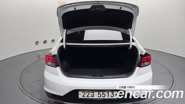Hyundai AVANTE 2019 — photo 26