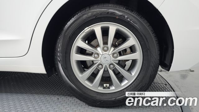 Hyundai AVANTE 2019 — photo 7
