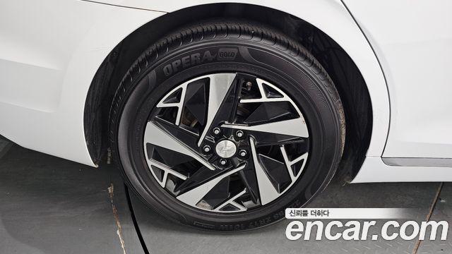 Hyundai Grandeur 2023 — photo 5