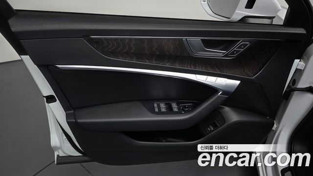 Audi A6 2020 — photo 14