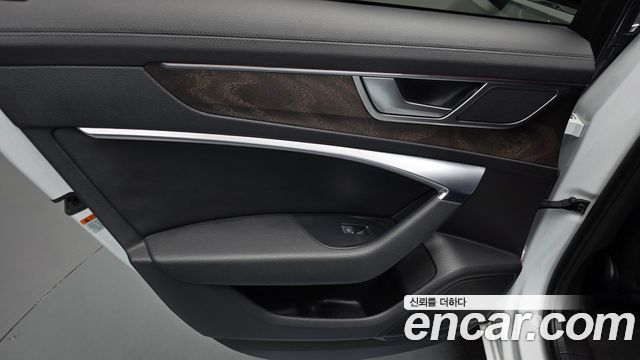 Audi A6 2020 — photo 15