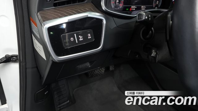 Audi A6 2020 — photo 29