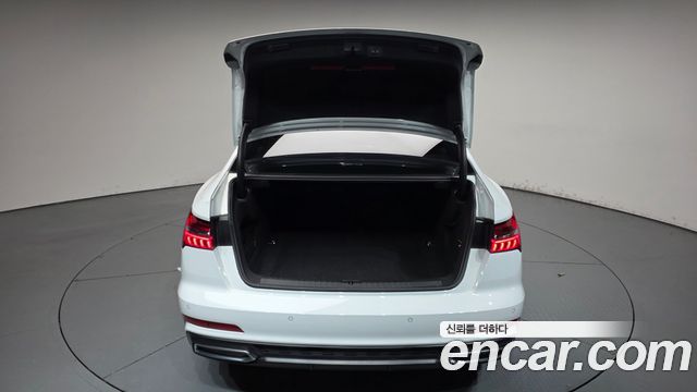 Audi A6 2020 — photo 35