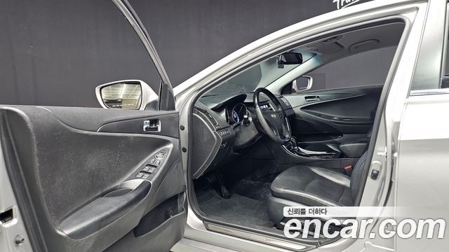 Hyundai Sonata 2012 — photo 10