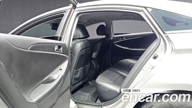 Hyundai Sonata 2012 — photo 12