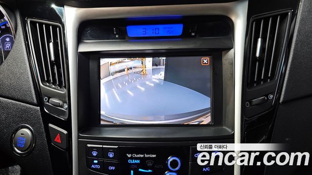 Hyundai Sonata 2012 — photo 16