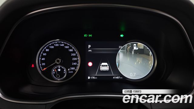 Genesis GV80 2022 — photo 11